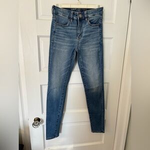 American Eagle, size 2 skinny, mid-rise, blue